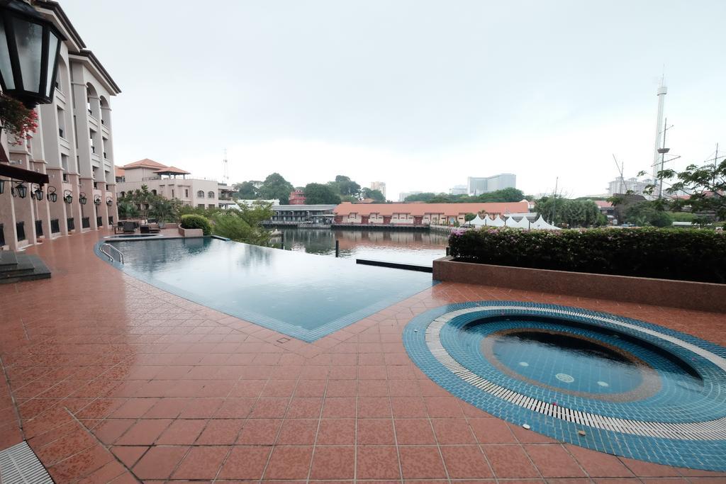 Luxury On Melaka River Exterior photo